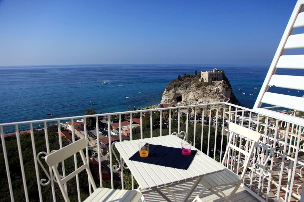 Le Tolde Del Corallone Tropea Exterior photo